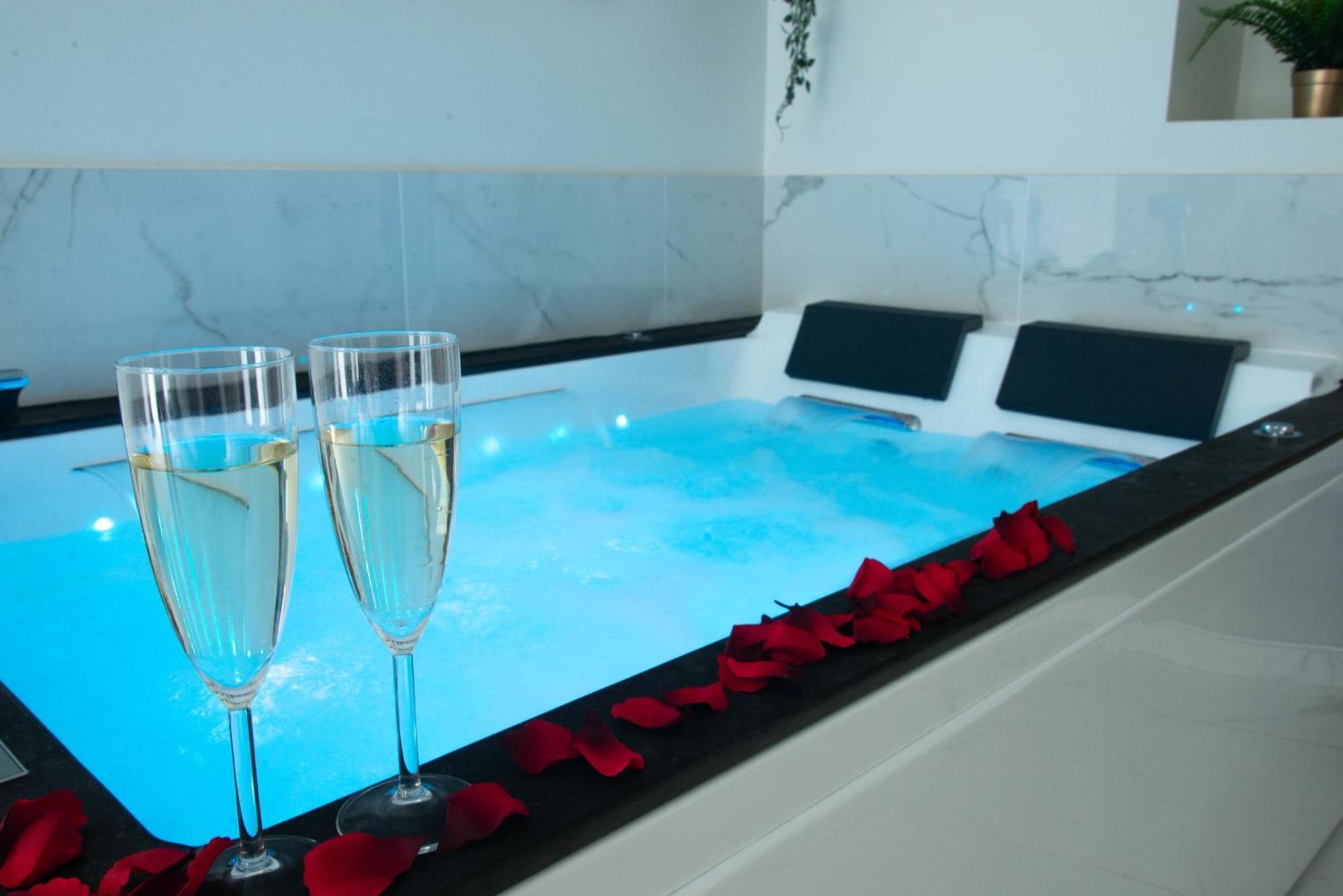 L'emeraude - Cocon Amoureux Balneo,clim,balcon Apartment *